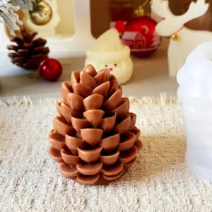 Pinecone Scented Candle